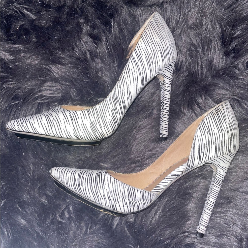 JustFab Allegra 4.5” Heels